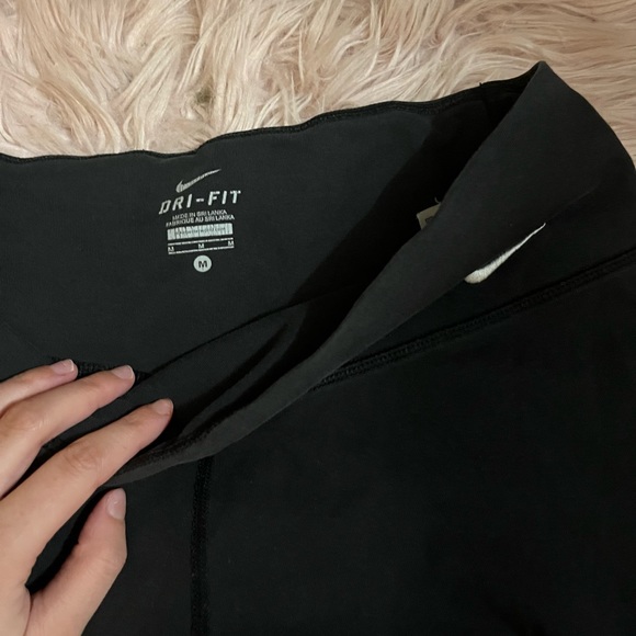 Black Nike Dri Fit Cropped Leggings size medium - Picture 2 of 4